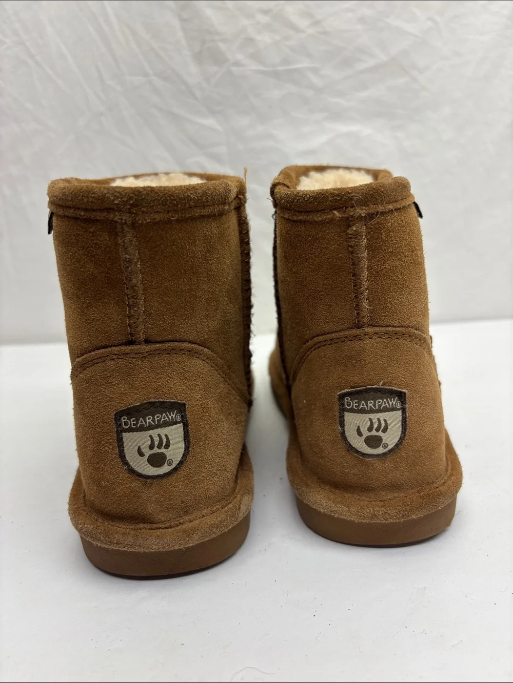 BearPaw Short Suede Shearling Boots - Chestnut Tan, SZ 3 little girl, box 50